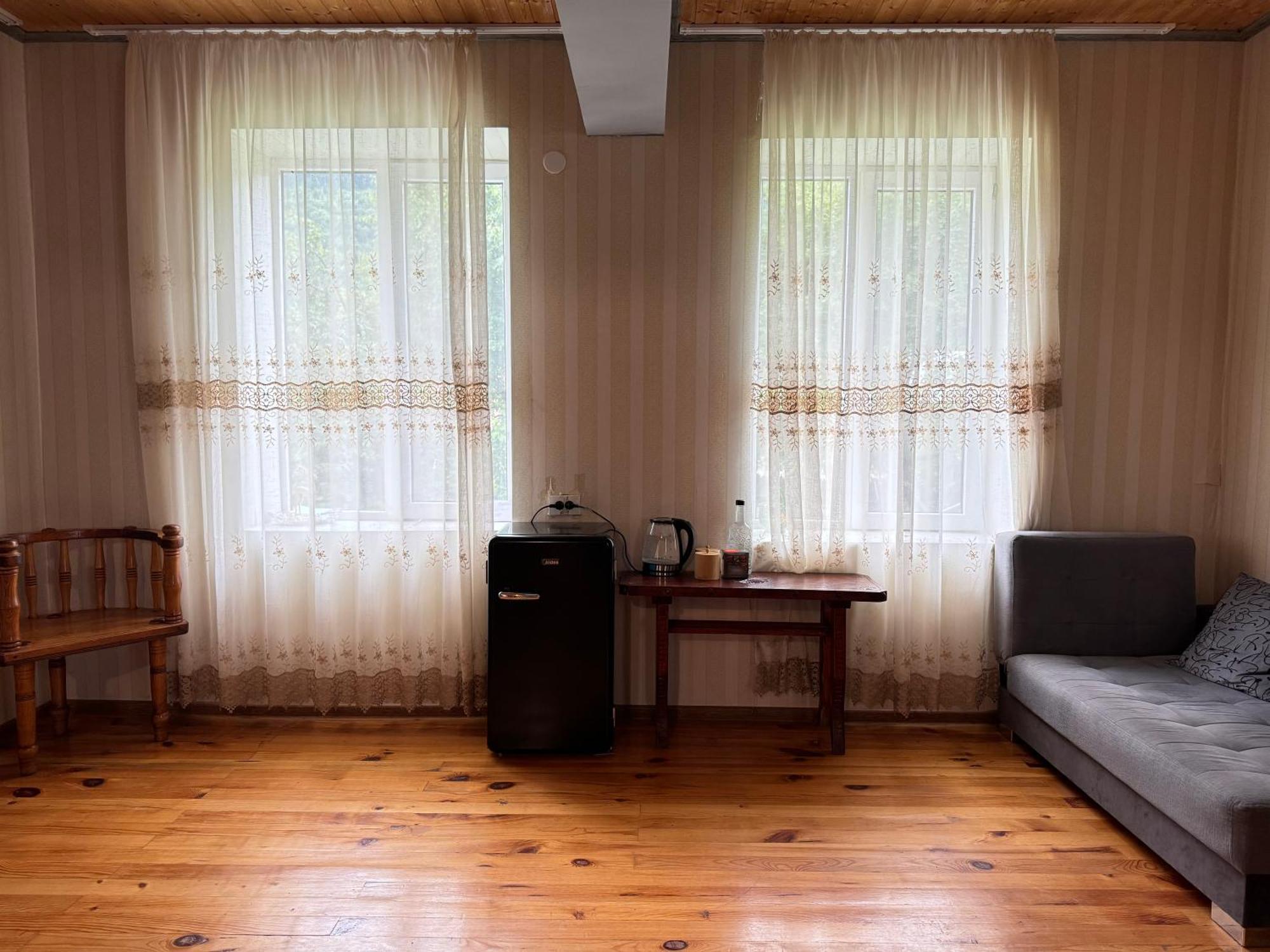 Barbara'S Eco-Cozy Guesthouse ميستيا المظهر الخارجي الصورة